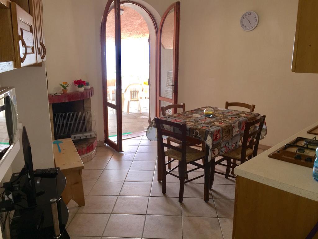 Appartamenti In Villa La Marinedda Изола-Росса Экстерьер фото